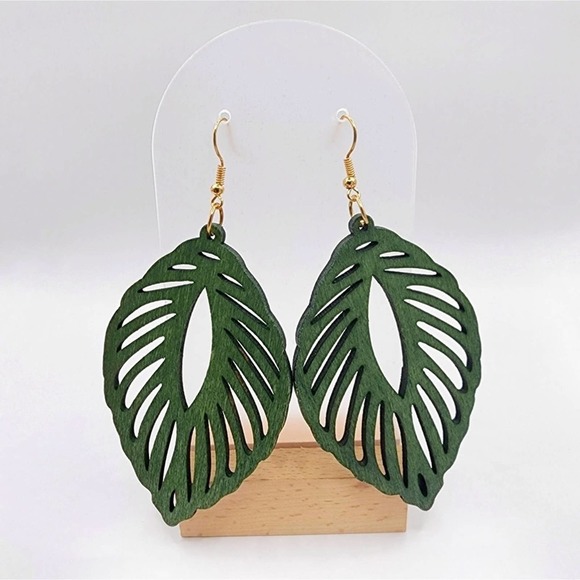 Boheme Jewelry - Hollow Leaf Earrings Wood Bohemian Dangle Boho Style Ear Jewelry Green Gold